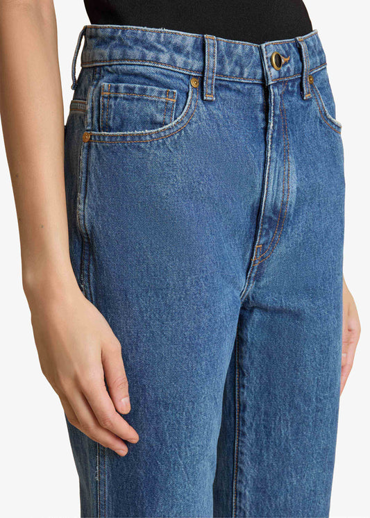Abigail Stretch Jean in Boone